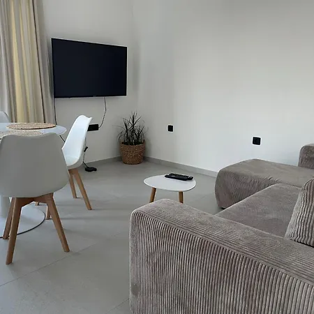 Natali Apartment *
